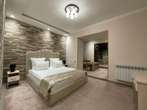 DeLin Hotel And Tours